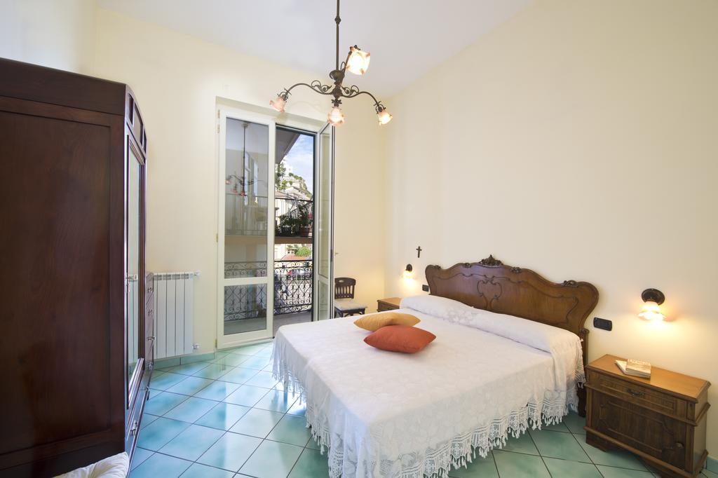 Palazzo Della Monica Lägenhet Vietri Rum bild