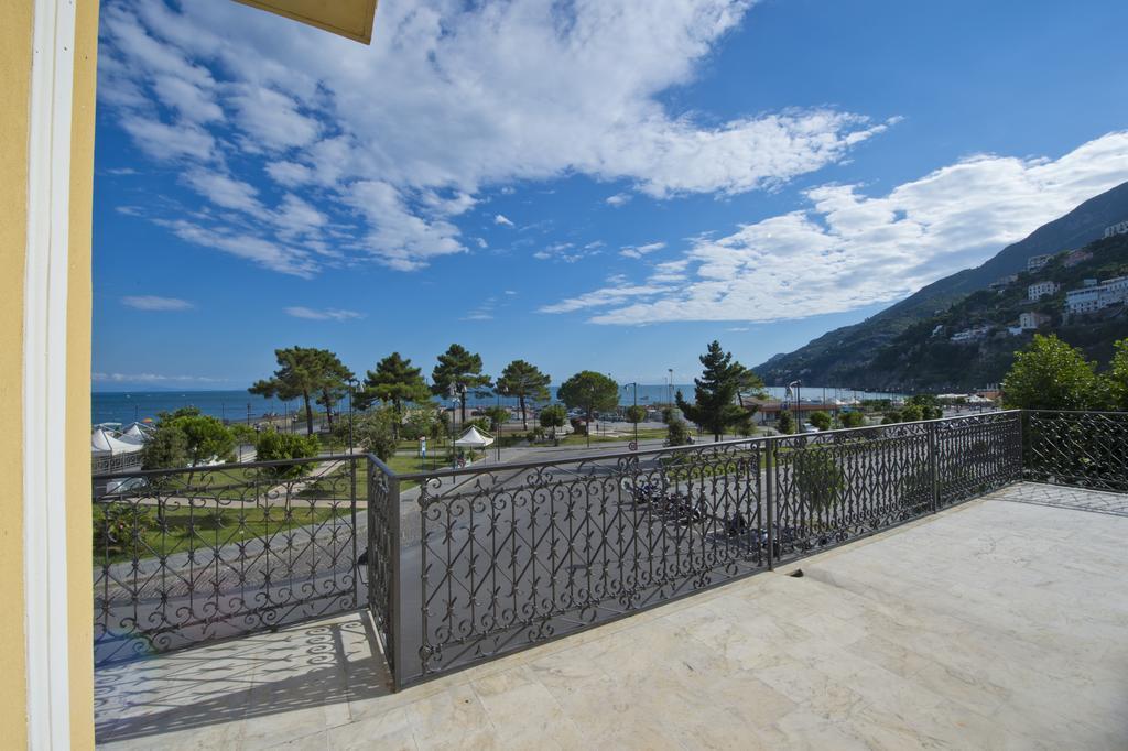 Palazzo Della Monica Lägenhet Vietri Exteriör bild