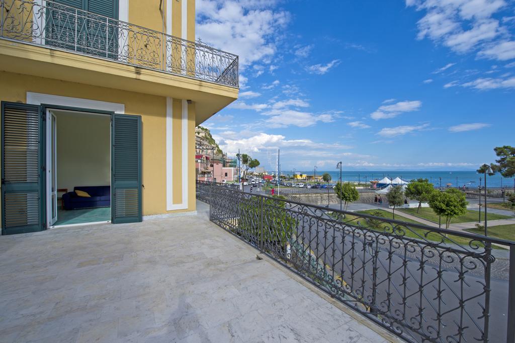 Palazzo Della Monica Lägenhet Vietri Rum bild