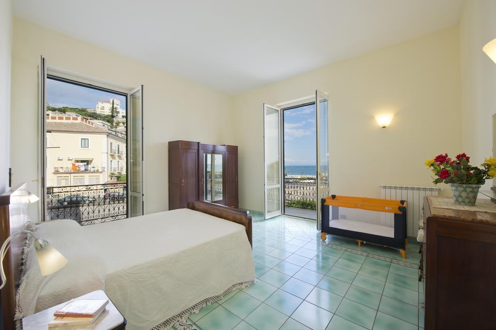 Palazzo Della Monica Lägenhet Vietri Rum bild