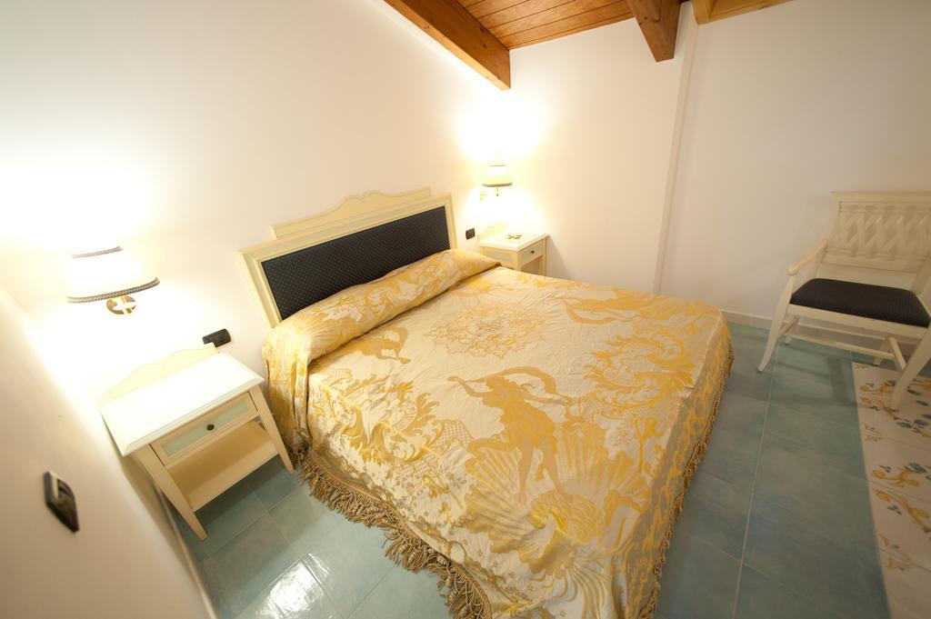 Palazzo Della Monica Lägenhet Vietri Rum bild