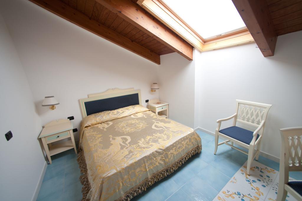 Palazzo Della Monica Lägenhet Vietri Rum bild