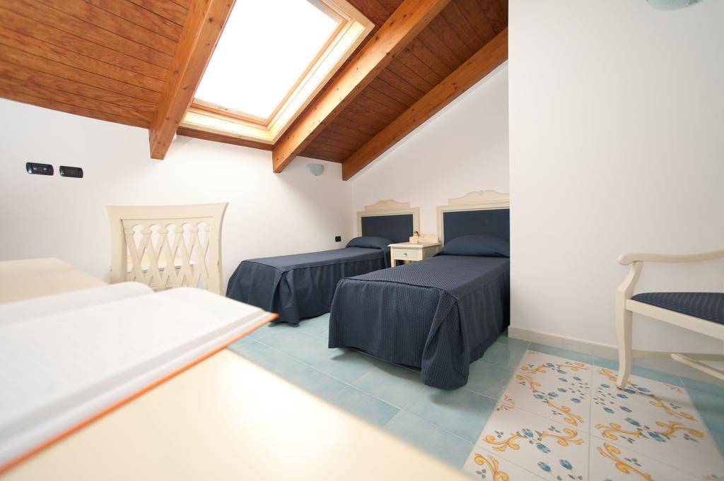 Palazzo Della Monica Lägenhet Vietri Rum bild