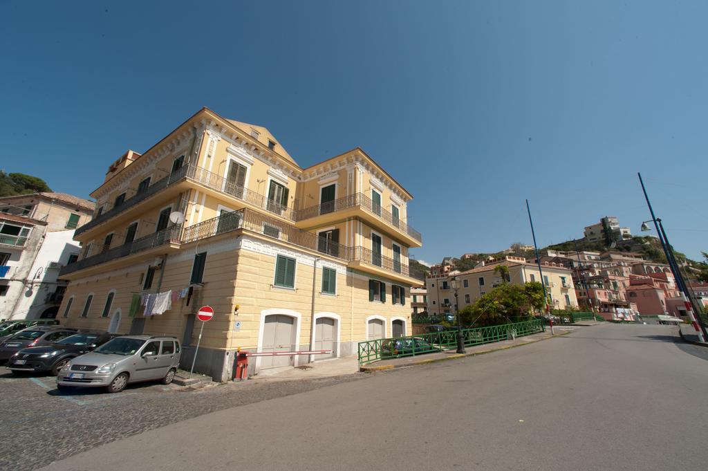 Palazzo Della Monica Lägenhet Vietri Exteriör bild