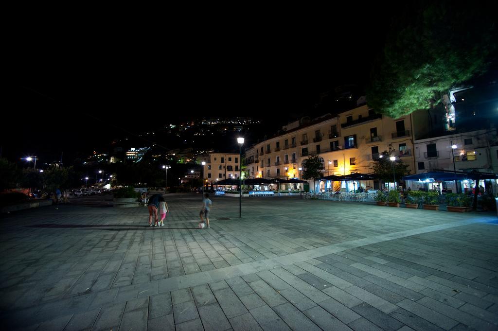 Palazzo Della Monica Lägenhet Vietri Exteriör bild